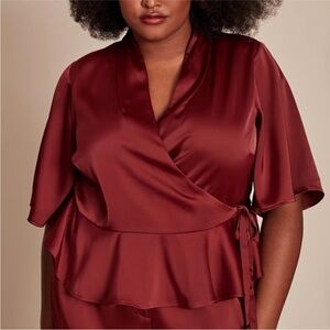 NWT 11 Honoré Women’s Short Sleeved Essie Wrap Top in Burgandy in size 20